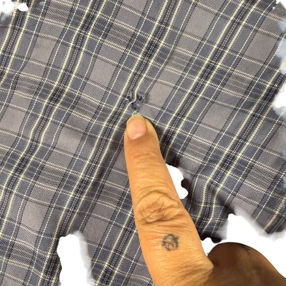 reunion men’s plaid shorts size 34 waist 1 small hole in the back - Picture 5 of 5